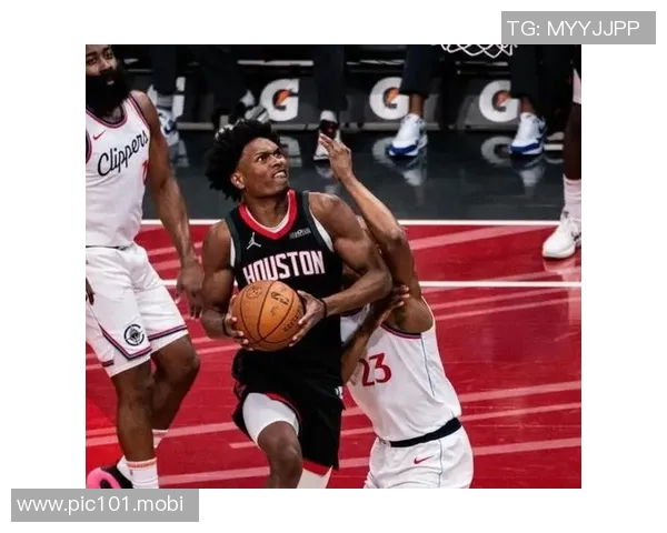 狄龙·布鲁克斯本场轰下生涯新高40分，具体投篮命中率和关键时刻表现如何？